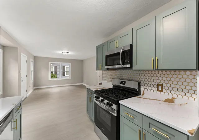 3rd image of 435 N Liberty St, Hobart, IN 46342 | MLS# 843322