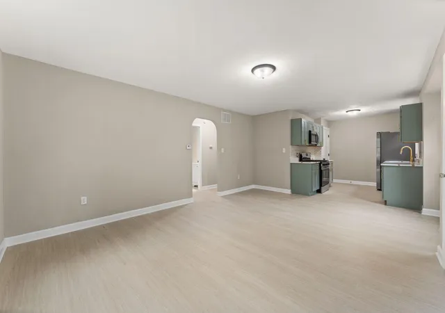 5th image of 435 N Liberty St, Hobart, IN 46342 | MLS# 843322