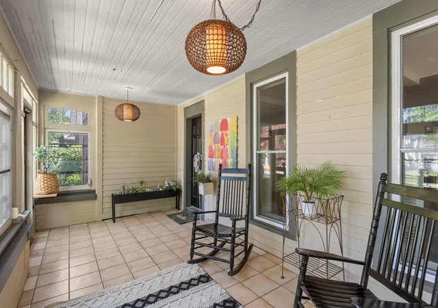 3rd image of 406 Lafayette St, Valparaiso, IN 46383 | MLS# 843418