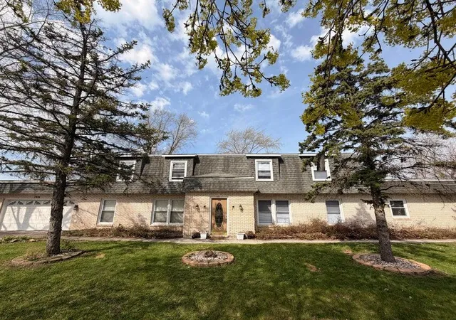 1st image of 7932 7934 Whitcomb St, Merrillville, IN 46410 | MLS# 843333