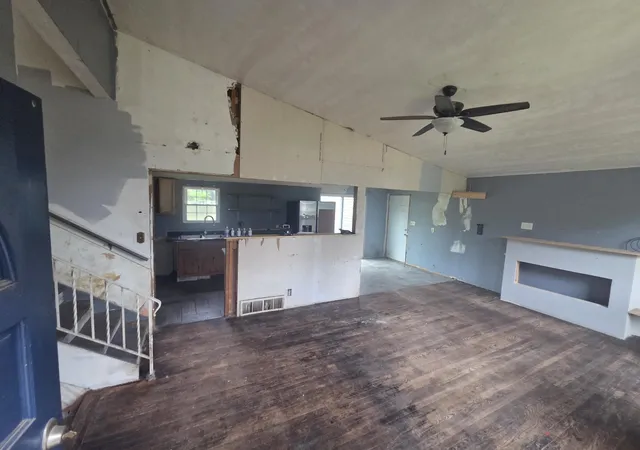 2nd image of 5012 Arthur St, Gary, IN 46408 | MLS# 843337