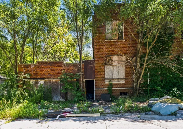 2nd image of 400 E 41st Ave, Gary, IN 46409 | MLS# 843338