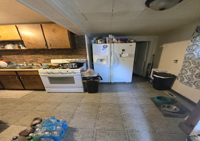 Photo 3 of Single family home for sale at 255 E 8th Street, Hobart, IN 46342 | MLS# 843341 | Listing updated on 2026-08-04