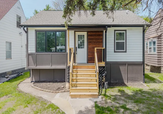 3rd image of 4184 Van Buren St, Gary, IN 46408 | MLS# 843342