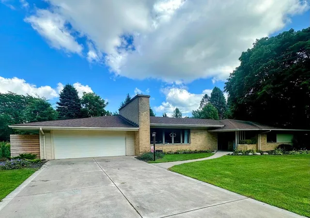 1st image of 1801 Kingsbury Ave, La Porte, IN 46350 | MLS# 843370