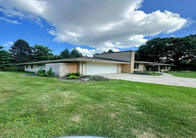 2nd image of 1801 Kingsbury Ave, La Porte, IN 46350 | MLS# 843370