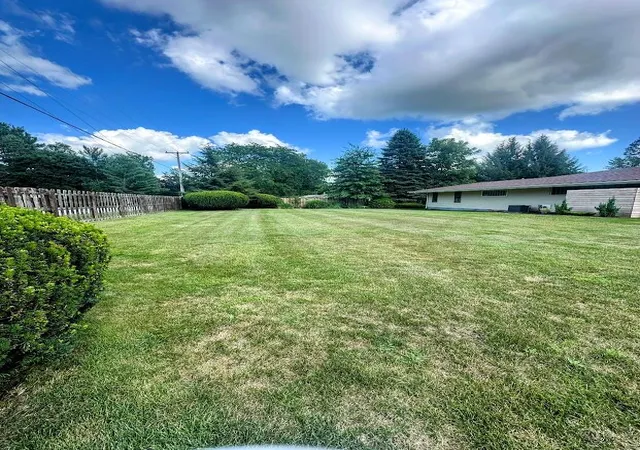 3rd image of 1801 Kingsbury Ave, La Porte, IN 46350 | MLS# 843370