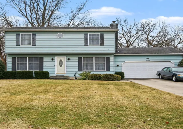 Photo 1 of Single family home for sale at 3863 Kingsway Dr, Crown Point, IN 46307 | MLS# 843362 | Listing updated on 2026-08-04