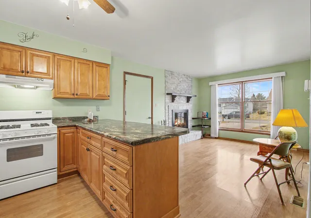 Photo 4 of Single family home for sale at 3863 Kingsway Dr, Crown Point, IN 46307 | MLS# 843362 | Listing updated on 2026-08-04