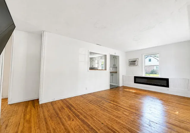 3rd image of 402 W College Ave, Morocco, IN 47963 | MLS# 843409