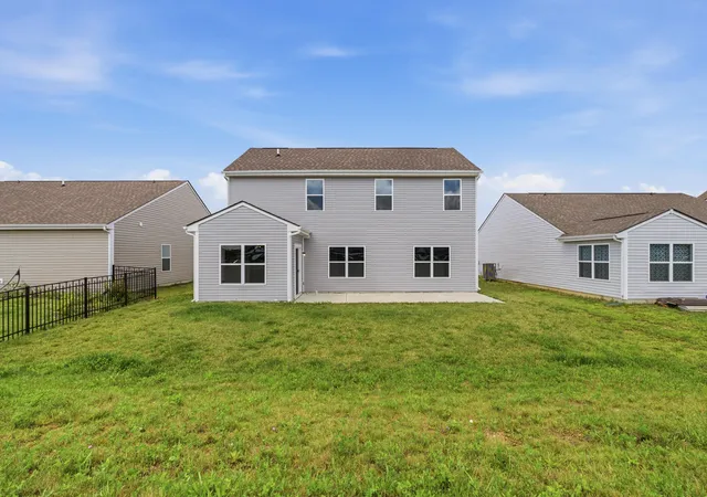 5th image of 1447 Bigleaf Dr, Sheridan, IN 46069 | MLS# 843445