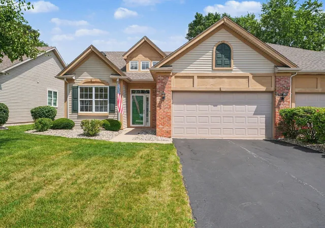 1st image of 1525 Schaller Ln, Dyer, IN 46311 | MLS# 843379