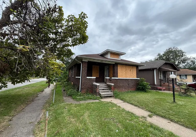 Photo 1 of Single family home for sale at 801 Tennessee St, Gary, IN 46402 | MLS# 843371 | Listing updated on 2026-09-28