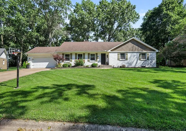 1st image of 203 Oxbow Ct, Valparaiso, IN 46383 | MLS# 843390
