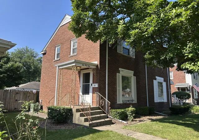 2nd image of 244 Broadmoor Ave, Munster, IN 46321 | MLS# 843377