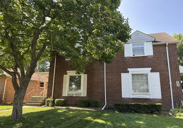 3rd image of 244 Broadmoor Ave, Munster, IN 46321 | MLS# 843377