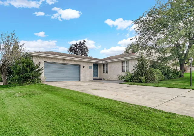 1st image of 4325 Annandale Ln, Crown Point, IN 46307 | MLS# 843394