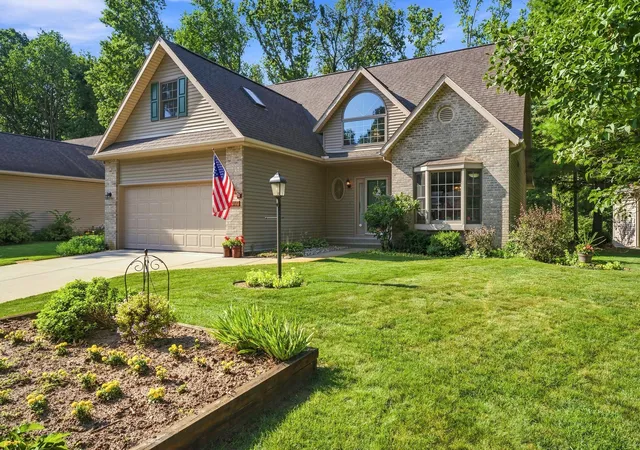 1st image of 2017 Woodland Estates Dr, Elkhart, IN 46514 | MLS# 843420
