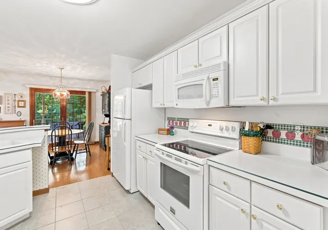 5th image of 2017 Woodland Estates Dr, Elkhart, IN 46514 | MLS# 843420
