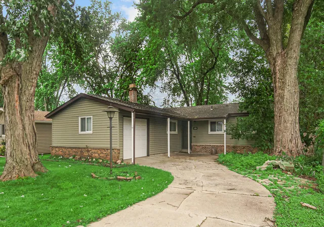 22nd image of 1250 N Glenwood Ave, Griffith, IN 46319 | MLS# 843376