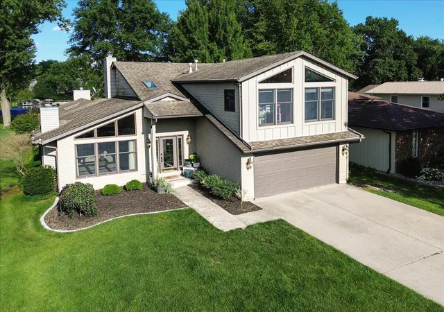 2nd image of 1833 Sandy Beach Dr, Crown Point, IN 46307 | MLS# 843400