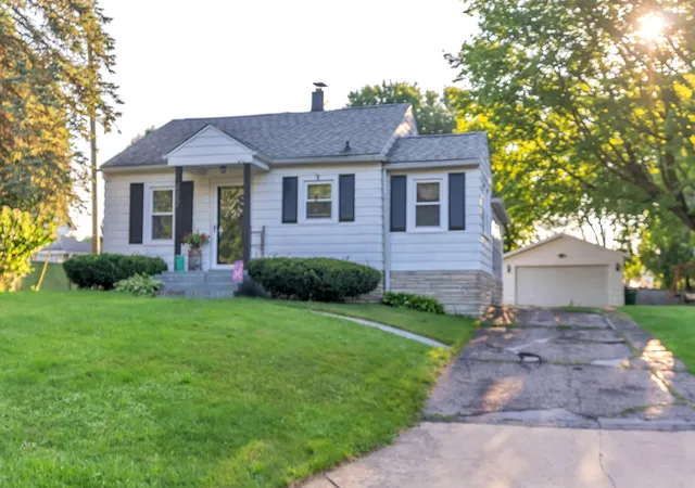 1st image of 422 Rockwood St, La Porte, IN 46350 | MLS# 843387