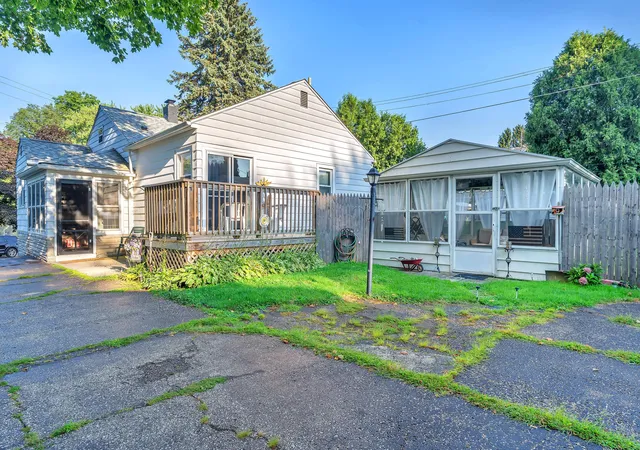 29th image of 422 Rockwood St, La Porte, IN 46350 | MLS# 843387