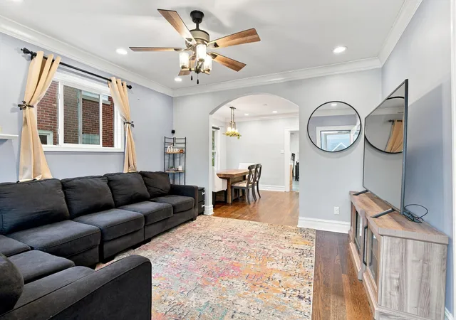 4th image of 253 E Oakwood St, Hammond, IN 46324 | MLS# 843405