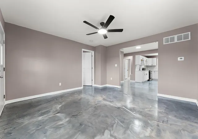 5th image of 19 E 36Th Pl, Hobart, IN 46342 | MLS# 843424