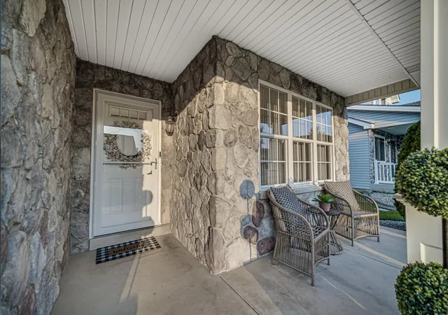 2nd image of 10123 Azalea Dr, Crown Point, IN 46307 | MLS# 843440