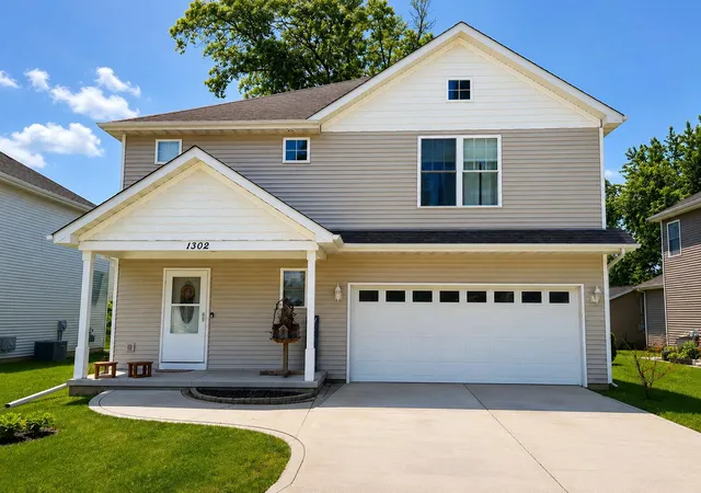 1st image of 1302 Bobolink Rd, Valparaiso, IN 46383 | MLS# 843450