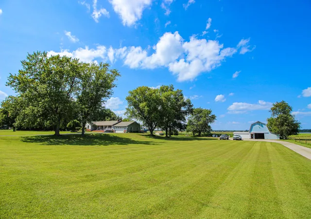 Photo 3 of Sale Pending at 3530 W 900 North, Wheatfield, IN 46392 | MLS# 843528 | Listing updated on 2026-09-13