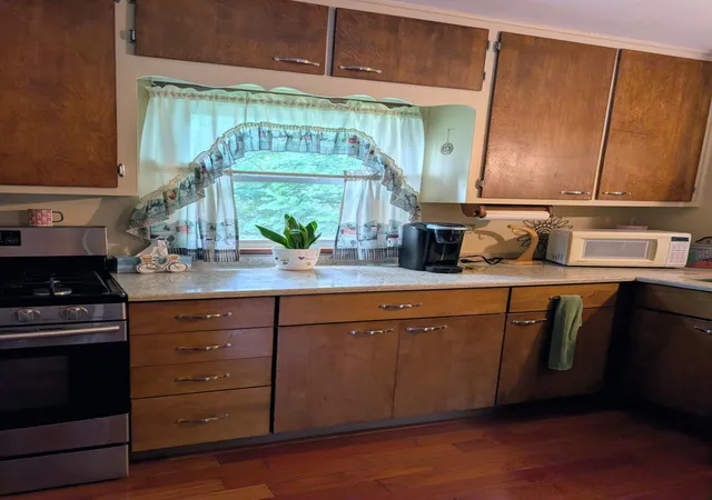 Photo 4 of Sale Pending at 696 Water St, Hobart, IN 46342 | MLS# 843720 | Listing updated on 2026-10-08