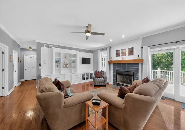 Photo 3 of Single family home for sale at 94 Scotscraig Dr, Valparaiso, IN 46385 | MLS# 843663 | Listing updated on 2026-10-02