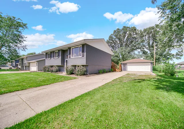 Photo 2 of Sale Pending at 6490 W 129th Ave, Cedar Lake, IN 46303 | MLS# 844415 | Listing updated on 2026-08-29