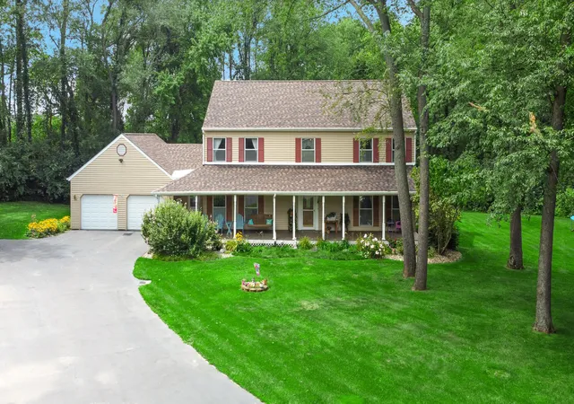 2nd image of 100 N Pawnee Ct, La Porte, IN 46350 | MLS# 843718
