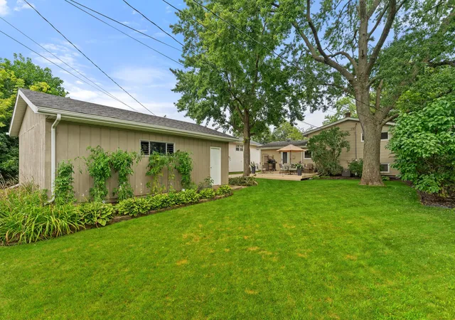 Photo 3 of Single family home for sale at 8134 Columbia Ave, Munster, IN 46321 | MLS# 844355 | Listing updated on 2026-10-02