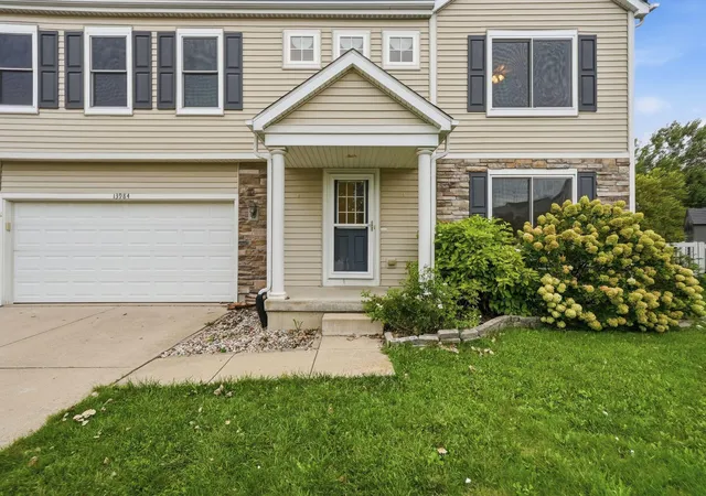 Photo 3 of Single family home for sale at 13984 Empress Ln, Dyer, IN 46311 | MLS# 844062 | Listing updated on 2026-09-23