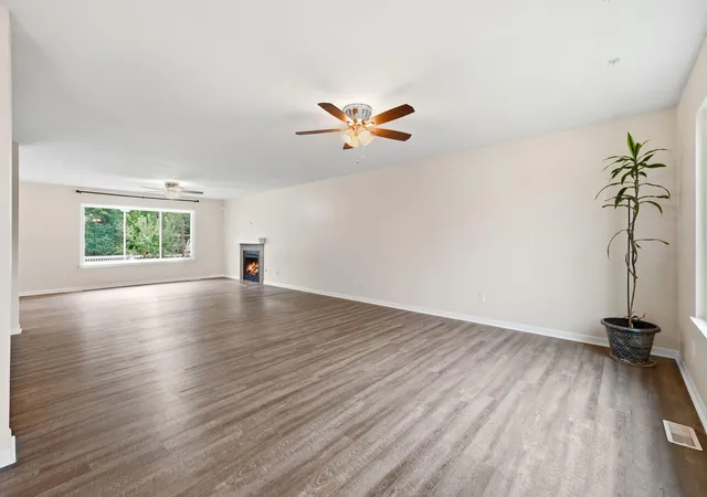 Photo 4 of Single family home for sale at 13984 Empress Ln, Dyer, IN 46311 | MLS# 844062 | Listing updated on 2026-09-23