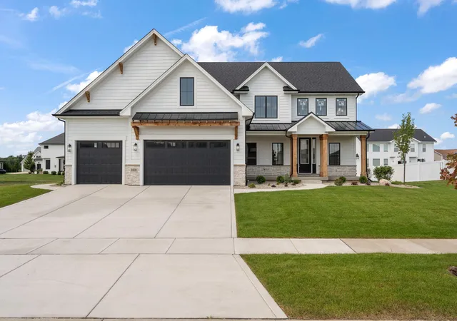 Photo 1 of Single family home for sale at 9400 Iris Dr, Saint John, IN 46373 | MLS# 846176 | Listing updated on 2026-10-01