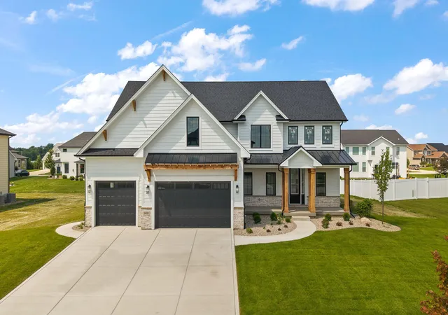 Photo 2 of Single family home for sale at 9400 Iris Dr, Saint John, IN 46373 | MLS# 846176 | Listing updated on 2026-10-01
