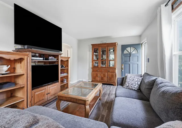 Photo 3 of Sale Pending at 204 N Colfax St, Griffith, IN 46319 | MLS# 844538 | Listing updated on 2026-09-07
