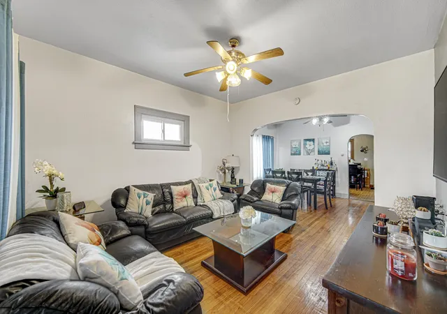Photo 3 of Single family home for sale at 6620 Arizona Ave, Hammond, IN 46323 | MLS# 843747 | Listing updated on 2026-09-22