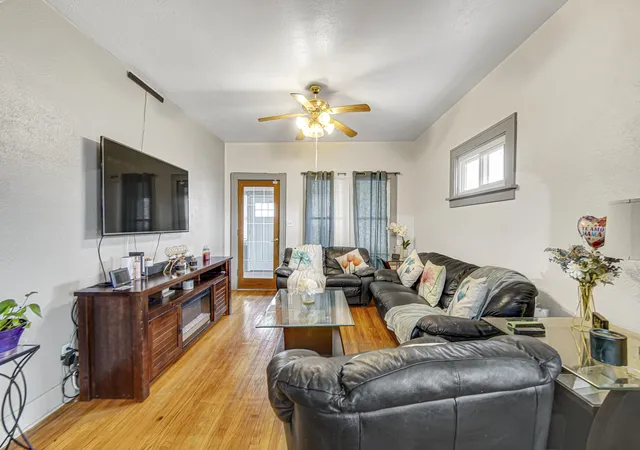 Photo 3 of Single family home for sale at 6620 Arizona Ave, Hammond, IN 46323 | MLS# 843747 | Listing updated on 2026-09-22