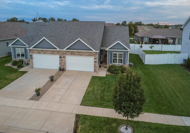 Photo 2 of Multi family home for sale at 14922 Drummond St #B, Cedar Lake, IN 46303 | MLS# 845861 | Listing updated on 2026-09-27