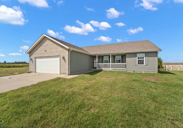 Photo 3 of Single family home for sale at 264 S Meadow Ln, Wheatfield, IN 46392 | MLS# 843927 | Listing updated on 2026-09-24