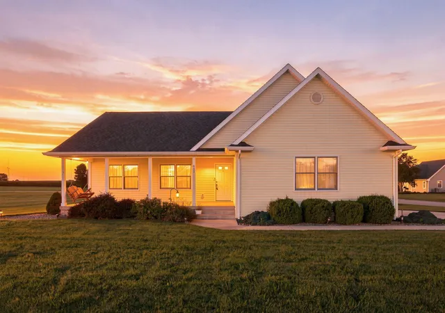 Photo 2 of Sale Pending at 642 Park St, Remington, IN 47977 | MLS# 844171 | Listing updated on 2026-09-24