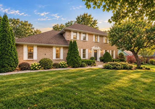 Photo 1 of Single family home for sale at 9120 Franklin Dr, Saint John, IN 46373 | MLS# 845921 | Listing updated on 2026-09-25