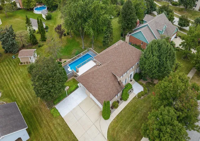 Photo 3 of Single family home for sale at 9120 Franklin Dr, Saint John, IN 46373 | MLS# 845921 | Listing updated on 2026-09-25