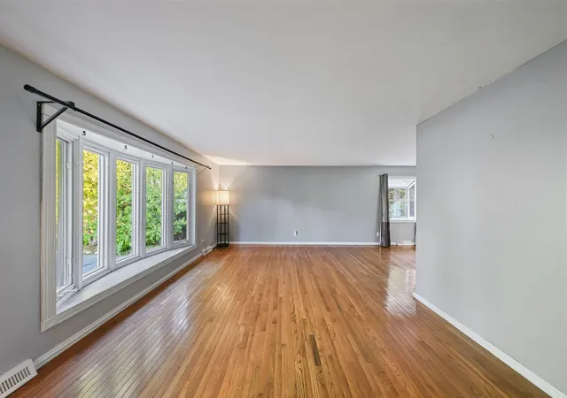 Photo 3 of Single family home for sale at 3869 Kingsway Dr, Crown Point, IN 46307 | MLS# 844111 | Listing updated on 2026-10-09